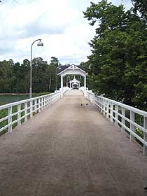 Seurasaari: Entrance bridge